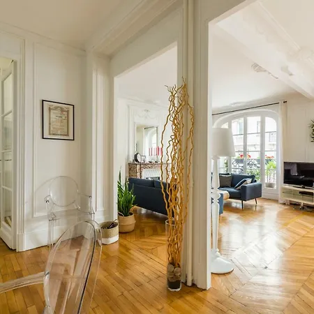 Veeve - Eiffel Elegance Apartmán
